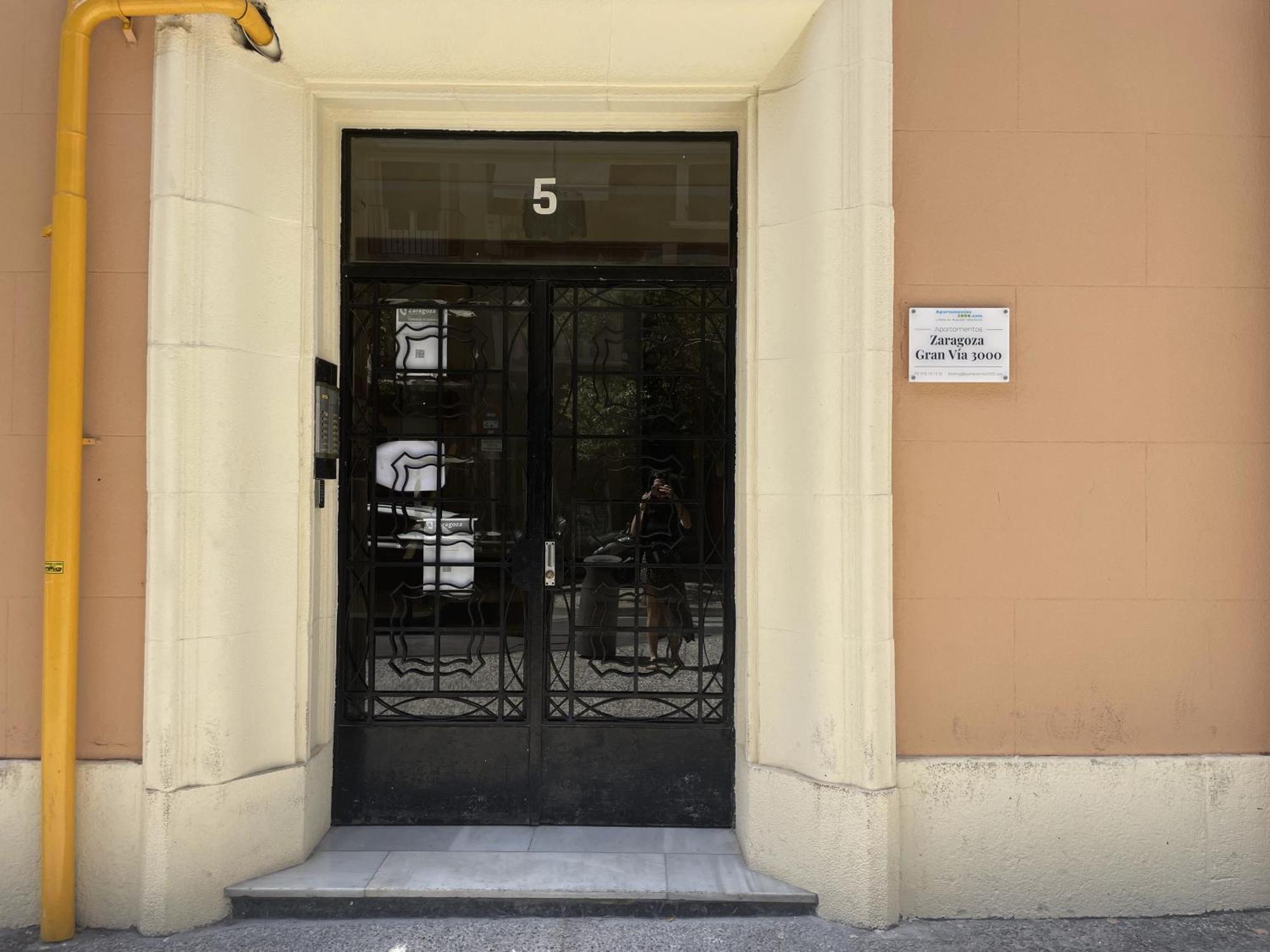 Apartamentos Zaragoza Gran Via 3000 المظهر الخارجي الصورة